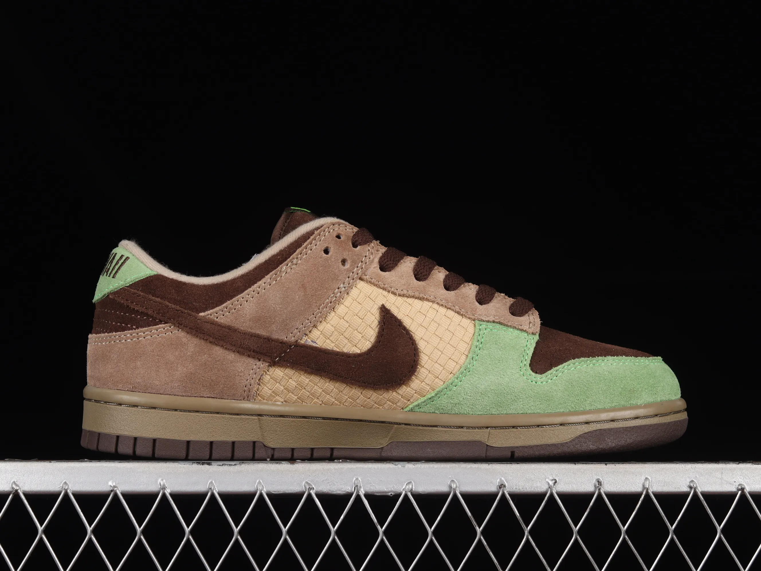 All categories Nk SB Dunk series Nk SB Dunk Low low-top sneakers Nk SB Dunk Low SB smashed backboard fashion casual sneakers 310661-221
